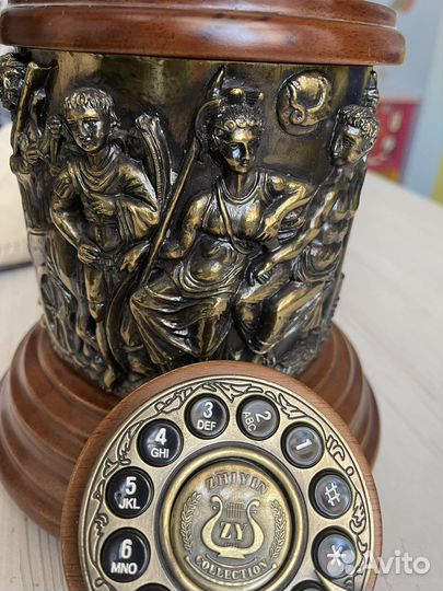 Проводной ретро телефон