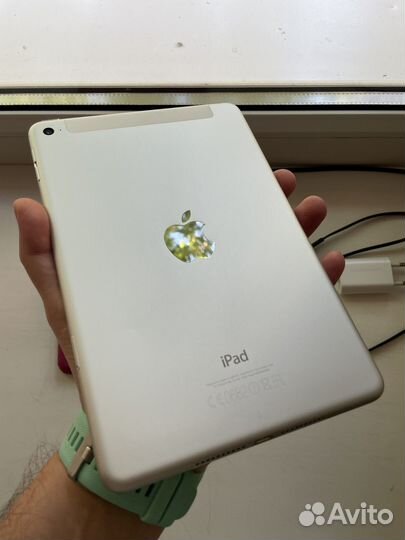 iPad mini 4 cellular LTE отличное состояние