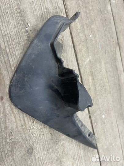 Брызговик оригинальный Nissan Murano Z51