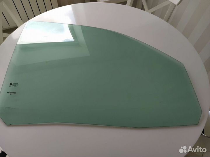 Стекло правое переднее chevrolet trailblazer