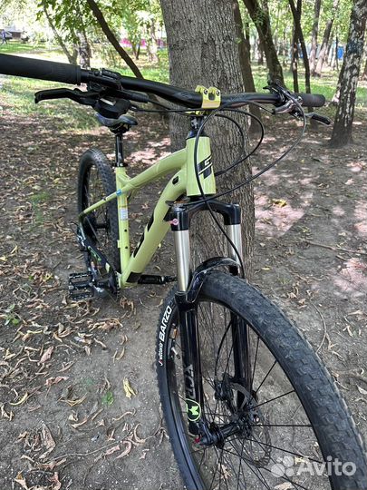 Велосипед gt avalanche elite 27,5