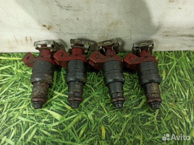 Форсунка Mercedes-Benz W202 седан 1.8 M111.921