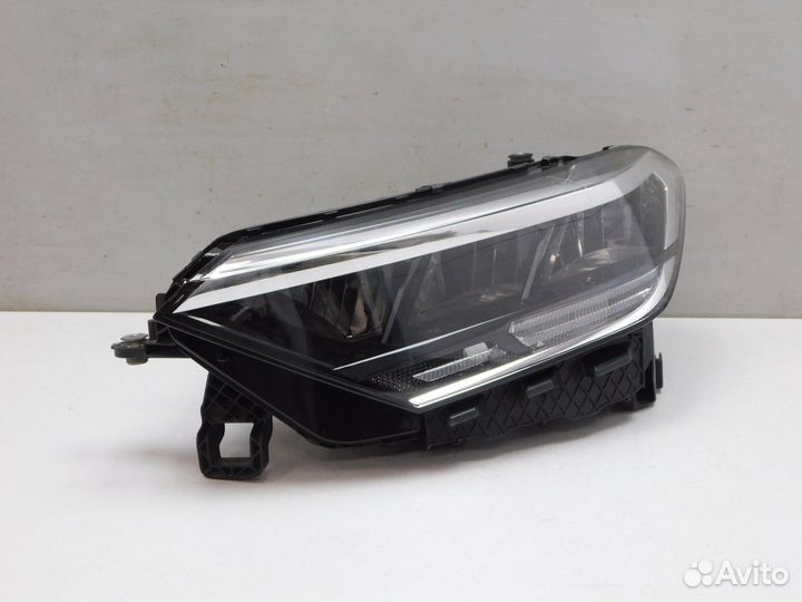 Фара левая Volkswagen Polo