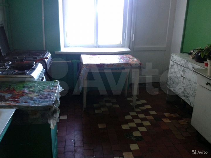 Комната 18 м² в 8-к., 7/9 эт.