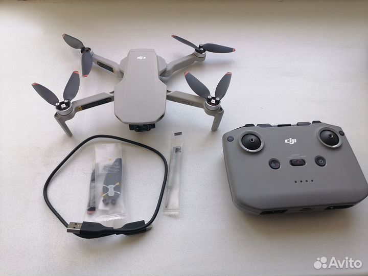 Квадрокоптер DJI Mavic Mini 2