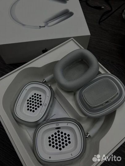 Airpods max