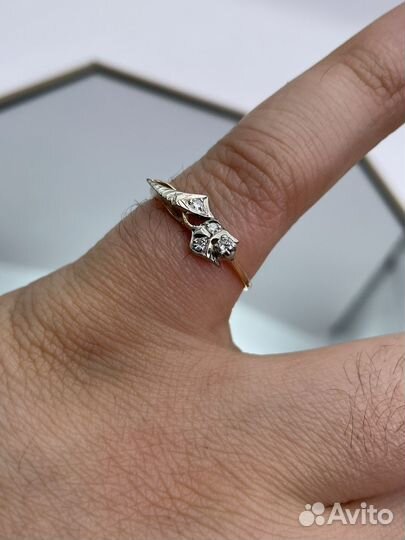 Золотое кольцо с бриллиантом 0.12 ct