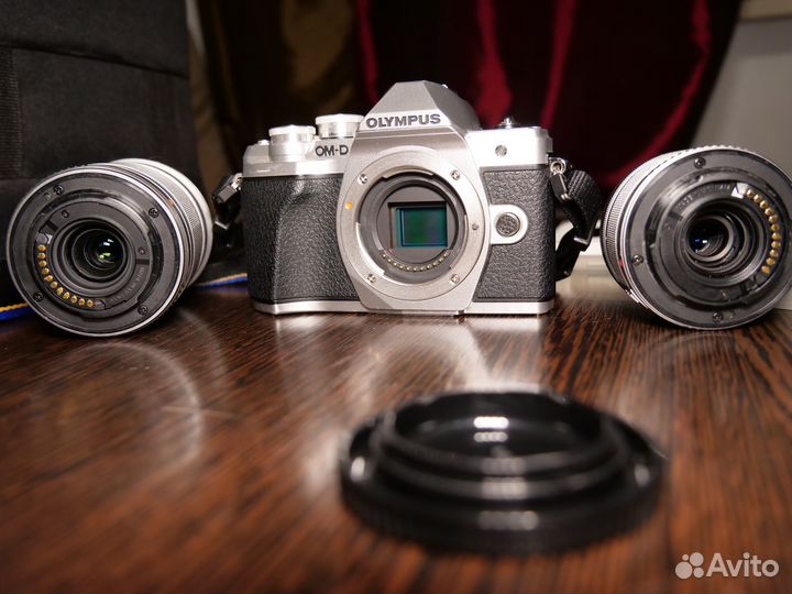 Olympus OM-D E-M10 Mark III tavel kit