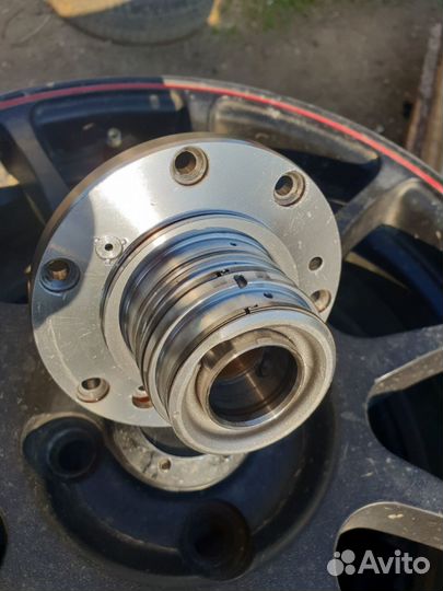 Вал масляного насоса zf 5hp19 audi vw 1056410084