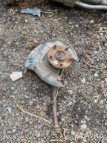 Кулак поворотный передний правый Toyota Mark II VI