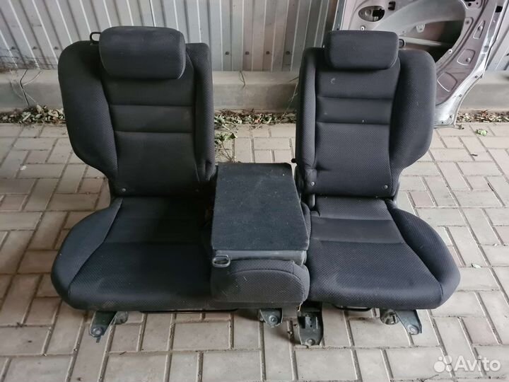 Сиденья складные раздельные на Transporter, Starex