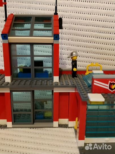 Lego City 7208 fire station. Пожарная часть