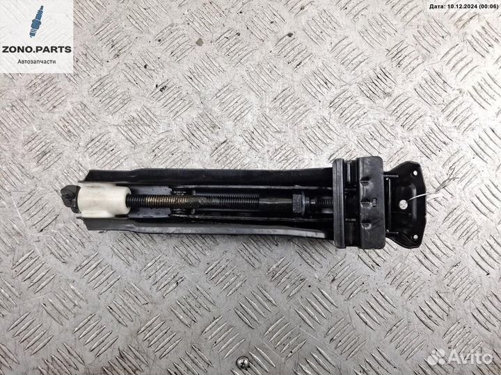 Домкрат 2N1117080AB на Ford Fusion