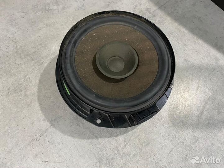 Динамик задний правый VW Polo 5