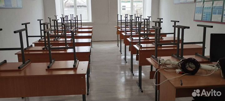 Школьная парта со стулом