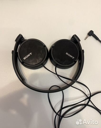 Проводные наушники Sony MDR-ZX110