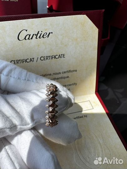 Кольцо clash de cartier золото 750