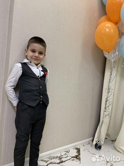 Костюм классический на мальчика