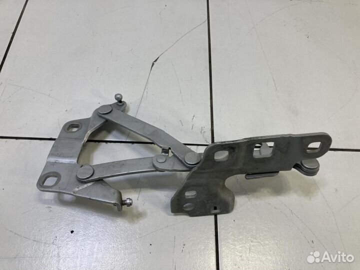 Петля капота правая Mercedes-Benz M-Class ML W166