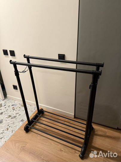 Вешалка для одежды напольная