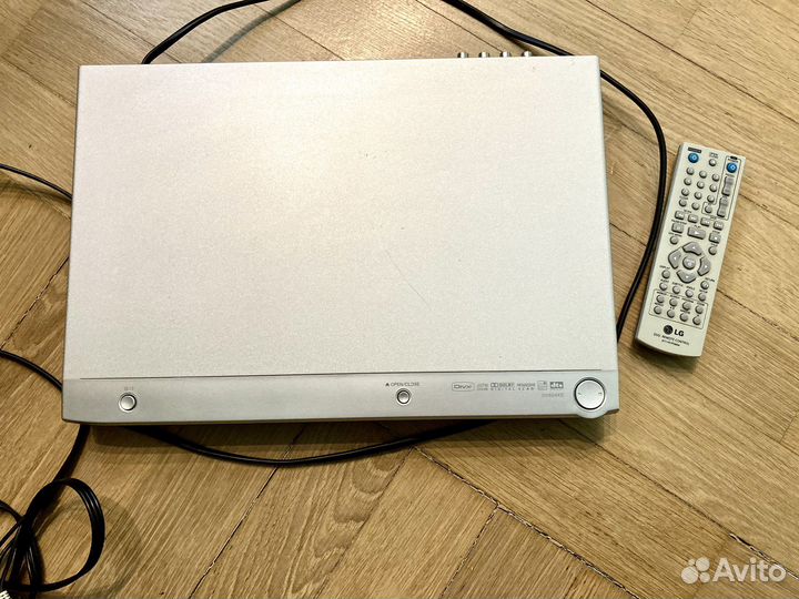 DVD плеер LG DV645XS