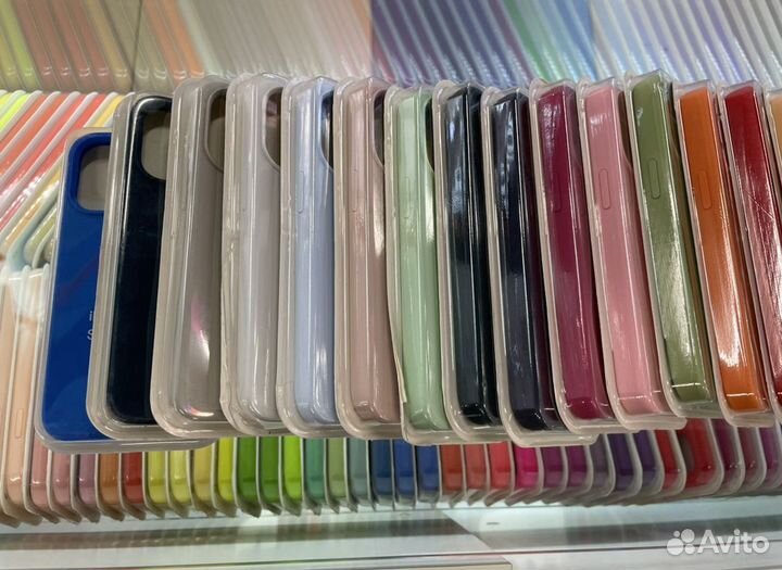 Защитные стекла и чехлы на iPhone 13 Pro