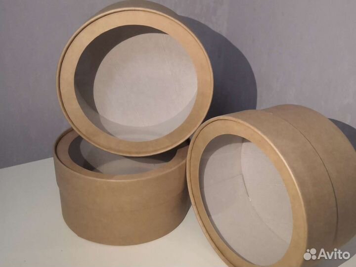 Шляпная коробка с окном