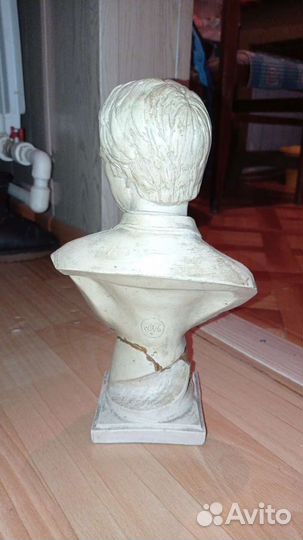 Бюст Высоцкого