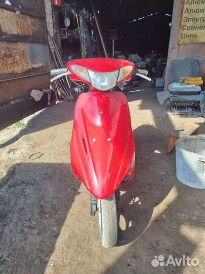 Скутер Suzuki