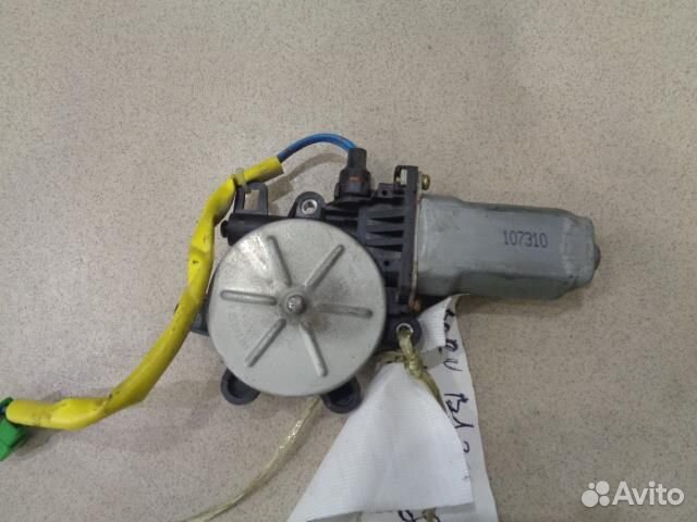 Моторчик стеклоподъемника задний правый Subaru Le