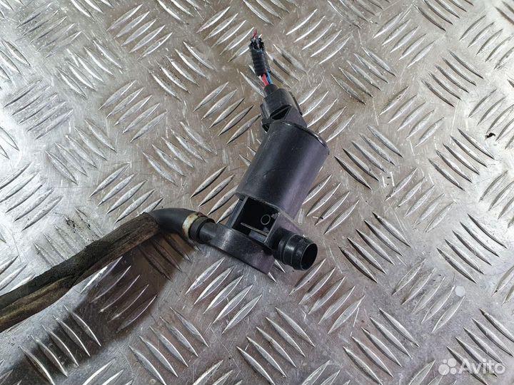 Насос (моторчик) омывателя фар Lexus LS 4 рест