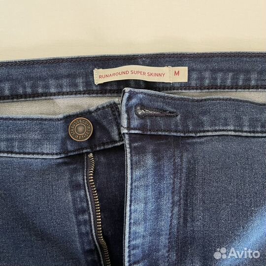 Джинсы женские runaround super skinny levis, M