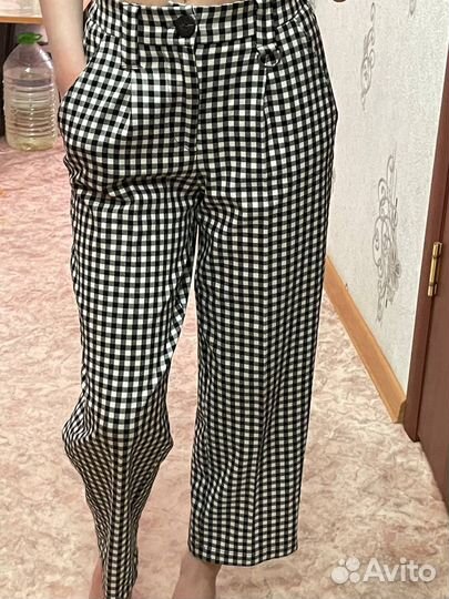 Брюки в клетку bershka