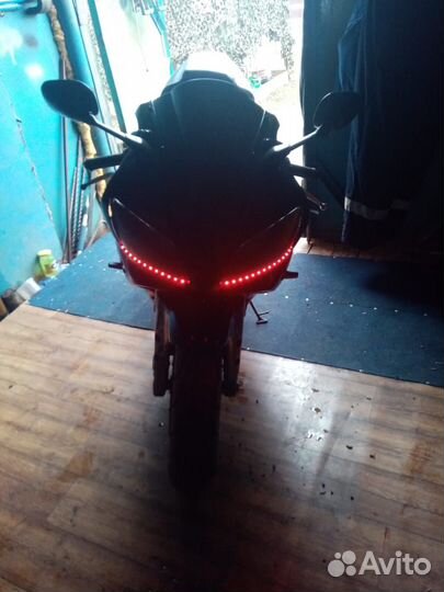 Мотоцикл Yamaha R1