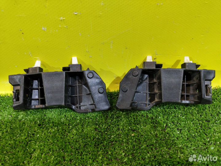 Кронштейн переднего бампера Kia K5 2019