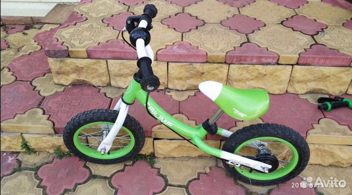 Беговел Triumph актив с тормозом