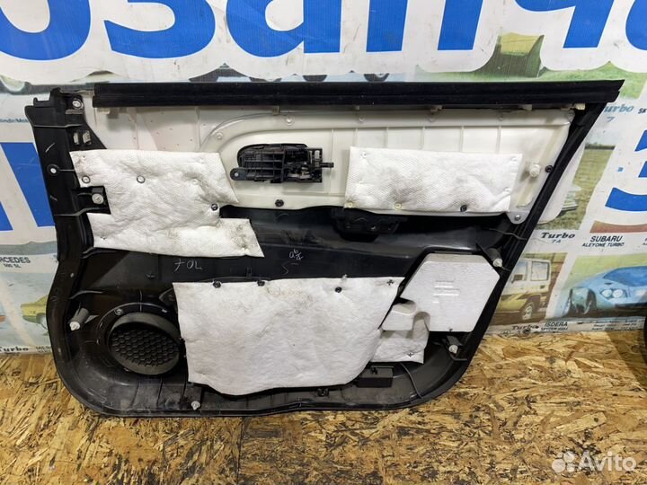 Обшивка передней левой двери Сузуки Гранд Витара 2