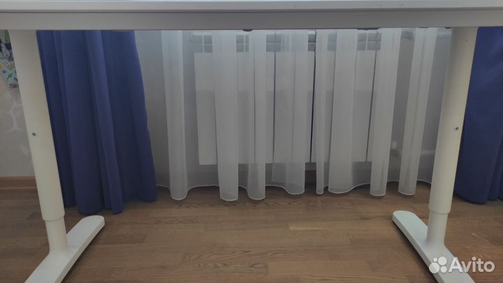 Письменный стол для школьника IKEA