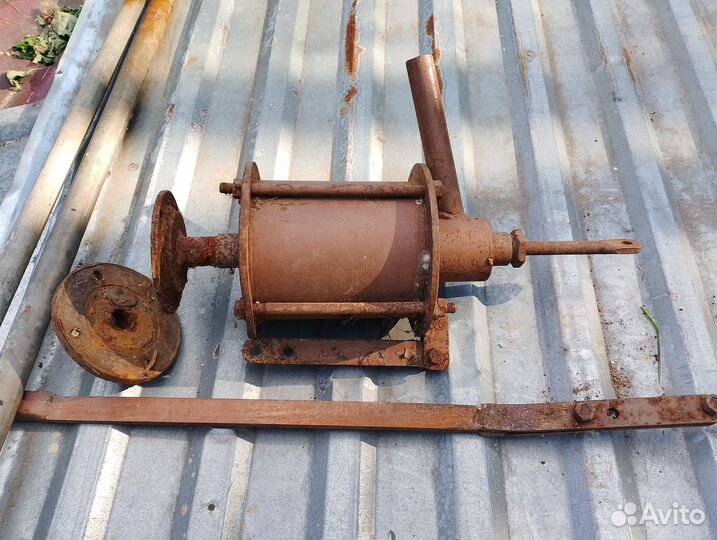 Ручная колонка(насос) для воды