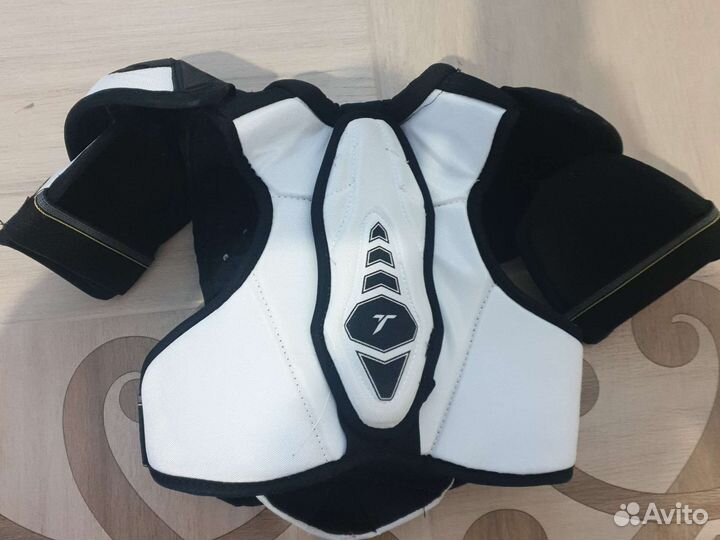 Нагрудник хоккейный детский ccm