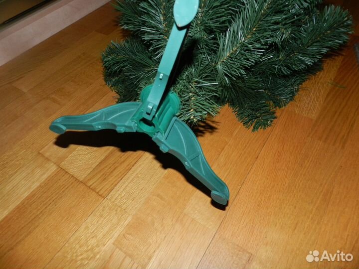 Елка искусственная