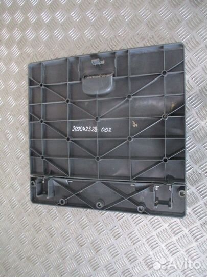 Крышка бардачка Mercedes-Benz A6910009