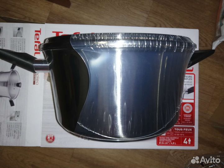 Кастрюля Tefal Simpleo с крышкой 24см