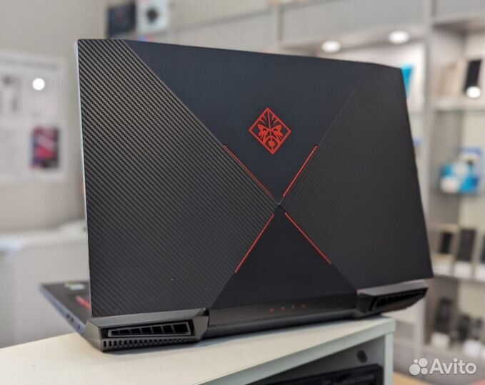 HP Omen 17-AN040UR i7-7700HQ 12Gb/1128SSD/GTX1050