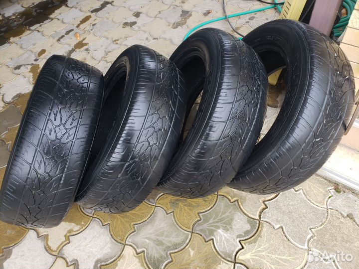 Kumho 975 235/60 R18 107V