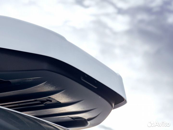 Автобокс Broomer Venture LS Белый глянец