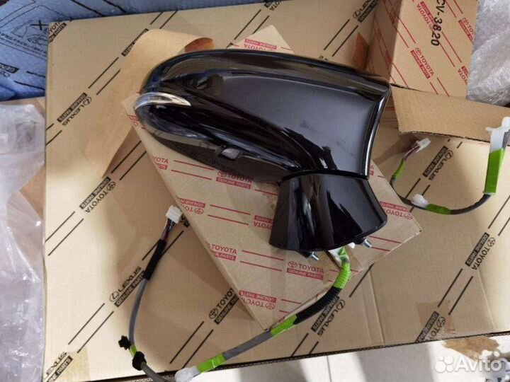 Корпус зеркала правый Lexus Gs