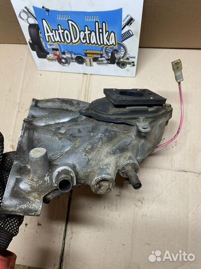 Коллектор впускной Audi 80 B3 1.8 PM 1991 г