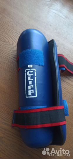 Защита голени и перчятки