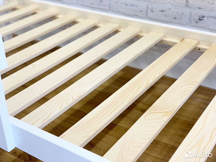 Детская кровать из дерева Софа